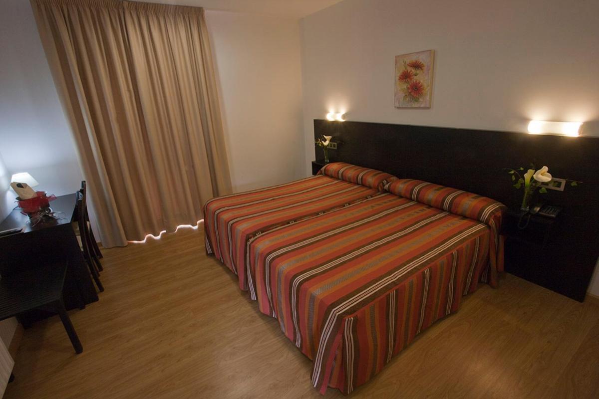 Hotel O Amenal Esterno foto