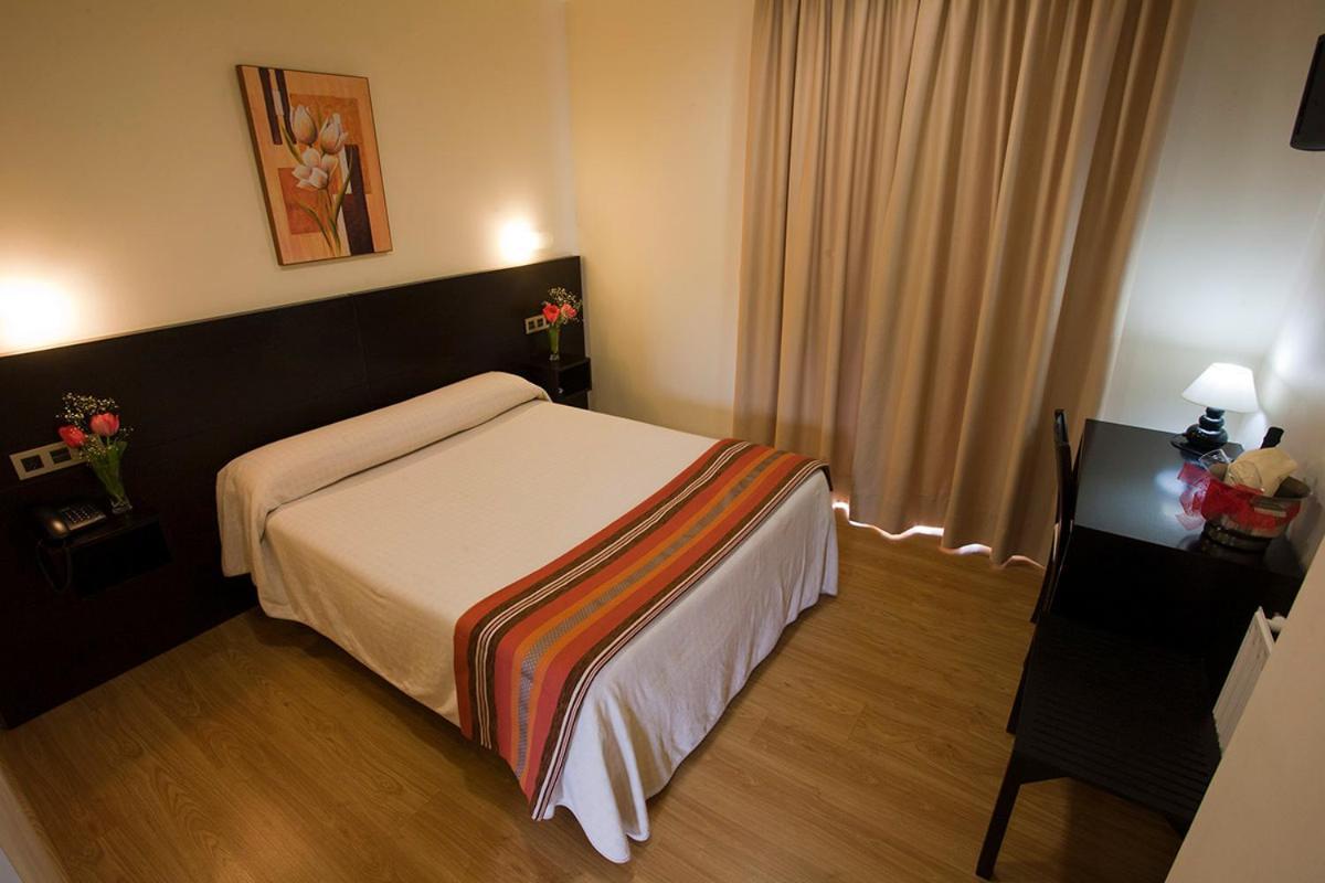 Hotel O Amenal Esterno foto